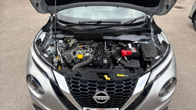 Nissan Juke 1.0 DiG-T N-Connecta 5dr Petrol Hatchback